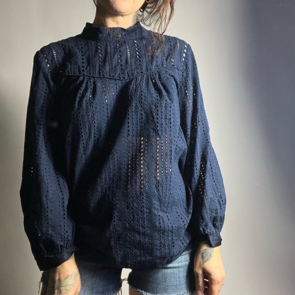 Banana Republic Navy Blue Mock Neck Eyelet Blouse sz Medium